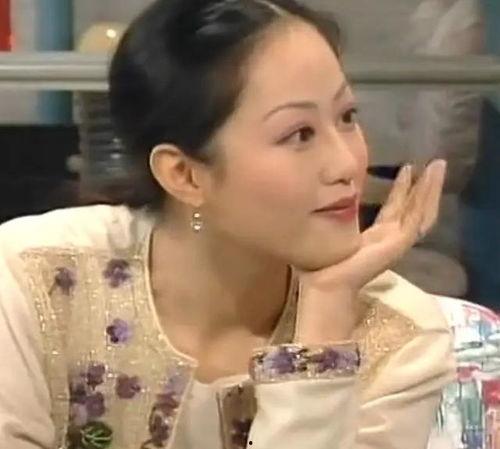 爽文女主吃瓜视频,爽文女主的吃瓜日常