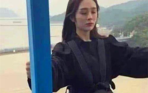 吃瓜少女佛系吃瓜视频